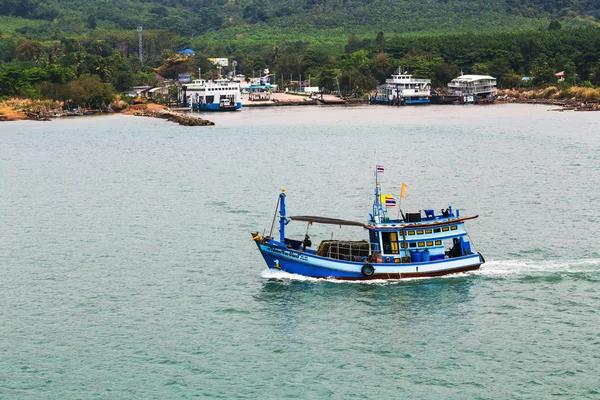 Bateau de pêche en Ko Chang — Photo