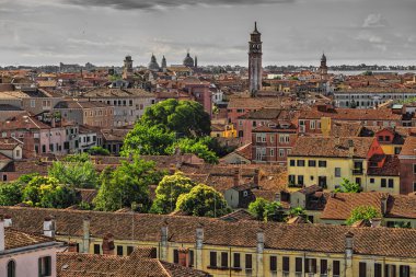 Venedik çatıları görünümünü