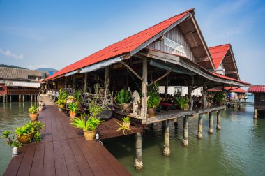 ahşap evler stilts üzerinde