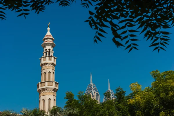 Minaret Meczetu w Dubaju — Zdjęcie stockowe