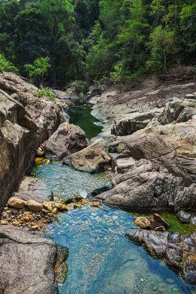 Vodopád na ostrově Koh Chang — Stock fotografie
