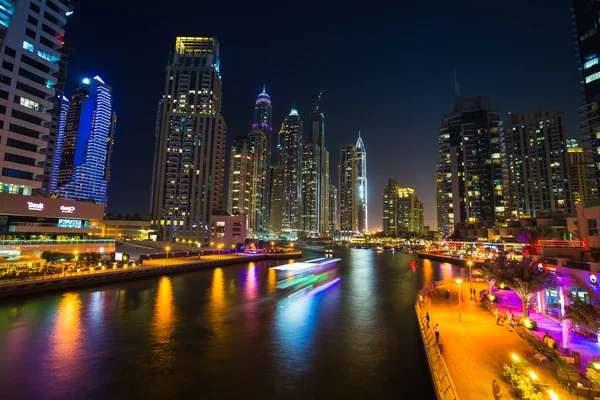 Dzielnicy Dubai marina. Zjednoczone Emiraty Arabskie — Zdjęcie stockowe