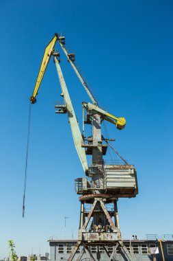 Vinç yükleme kargo bölümünde nehir Limanı