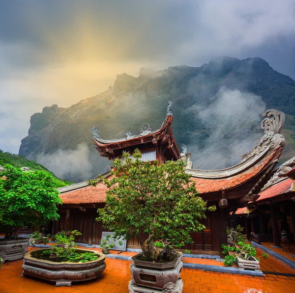 Buddhistiska tempel i vietnam — Stockfoto