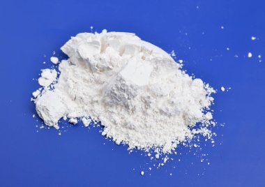 Kalsiyum karbonat kimyasal formülü CaCO3 olan kimyasal bir bileşiktir.