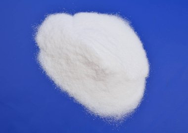 Sodyum bikarbonat IUPAC adı: sodyum hidrojenkarbonat, yaygın olarak kabartma tozu ya da soda bikarbonatı olarak bilinir, NaHCO3 formülü içeren kimyasal bir bileşiktir.