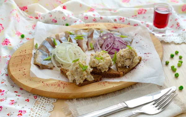 Vorschmack med en sill — Stockfoto