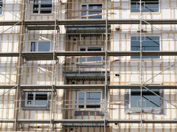 Andaime Fachada Exterior Edifício Sob Fundo Construção — Fotografia de Stock