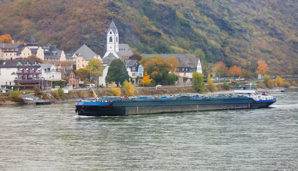 Toplu-taşıyıcı gemisi River Rhine Almanya gezinme — Stok fotoğraf