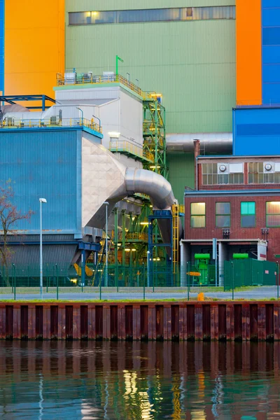 Detalle de planta de residuos a energía Oberhausen Alemania — Foto de Stock