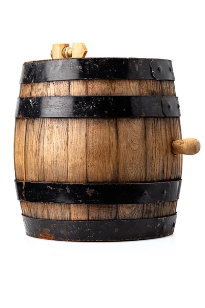 白い背景に隔離されたアルコール飲料用木製の樽 ロイヤリティフリーのストック画像