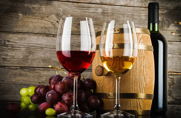 Two glasses of wine — Stock Photo, Image