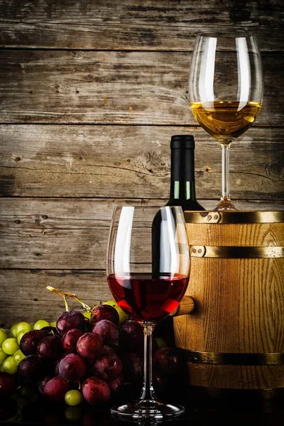 Two glasses of wine — Stock Photo, Image