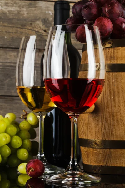 Two glasses of wine — Stock Photo, Image