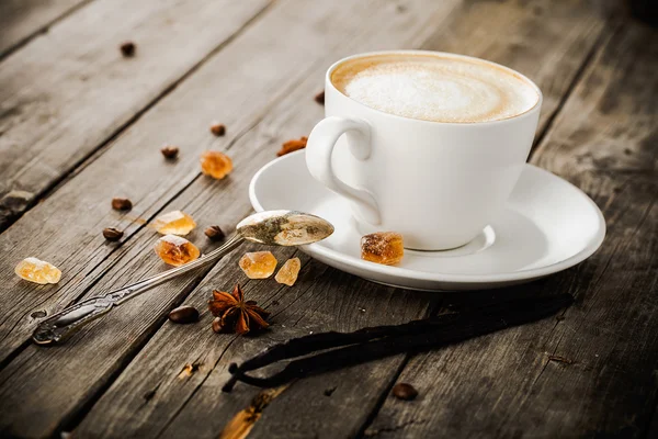 Cup of cappuccino — Stock Photo, Image