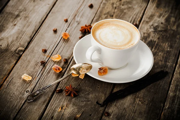 Cup of cappuccino — Stock Photo, Image