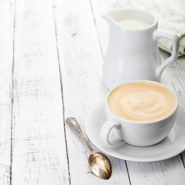 Cup of cappuccino — Stock Photo, Image