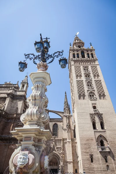 Giralda Bell Tower — Fotografie, imagine de stoc