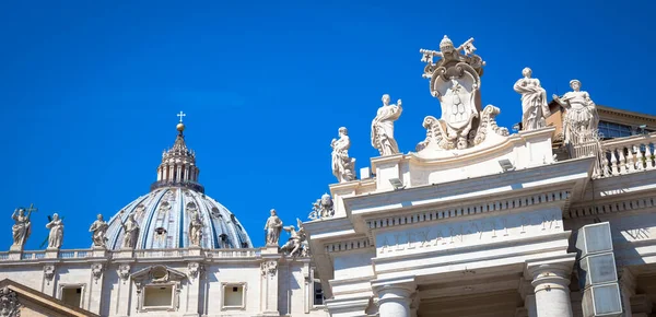 Cidade Vaticano Roma Detalhe Cúpula Igreja São Pedro Topo Colunata — Fotografia de Stock