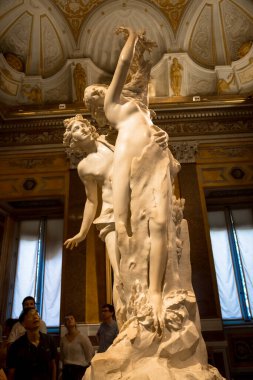 ROME, ITALY - 24 AĞUSTOS 2018: Dev Lorenzo Bernini başyapıtı, Apollo e Dafne, 1625 tarihli