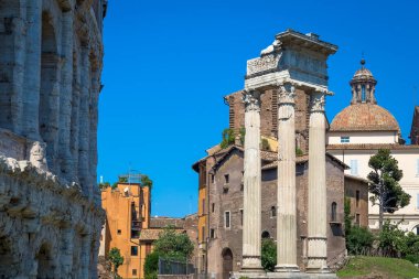 ROME, ITALY - CIRCA AUGust 2020: Teatro Macello 'nun (Marcellus Tiyatrosu) çok yakın çevresi.