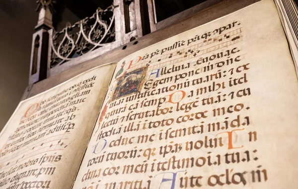 Turin Italie Circa Mai 2021 Manuscrit Médiéval Antique Avec Calligraphie — Photo