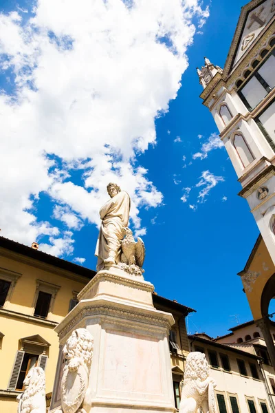 Posąg Dantego Alighieriego Florencji Region Toskanii Włochy Niesamowitym Błękitnym Tle — Zdjęcie stockowe