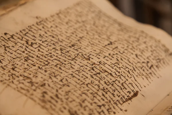 300 Jahre altes Buch — Stockfoto
