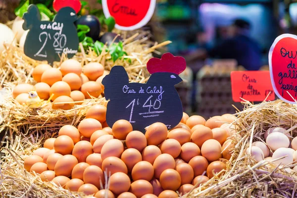 Eggs seller — Stock Photo, Image