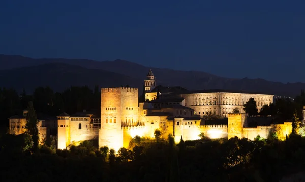 Alhambra per nacht — Stockfoto