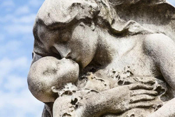 Estátua do velho cemitério — Fotografia de Stock