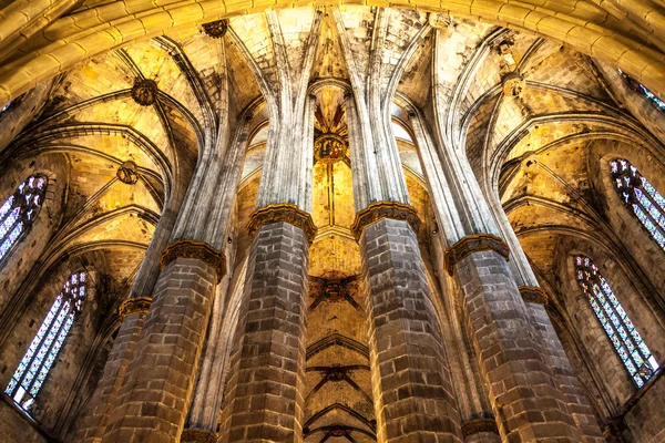 Interno chiesa gotica — Foto Stock