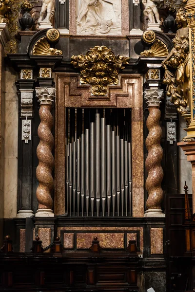 Kirchenorgel — Stockfoto