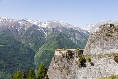 terk edilmiş fenestrelle fort