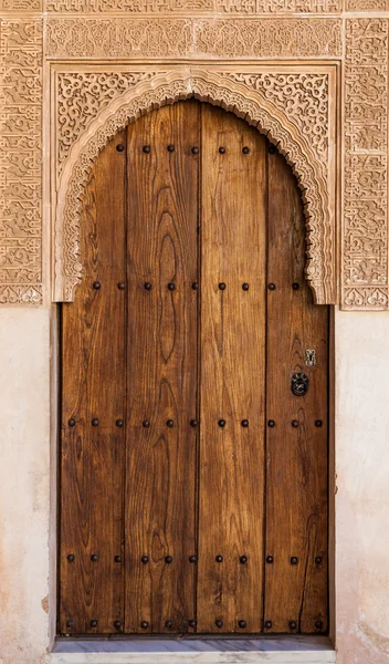 Arabian dörr i Alhambra — Stockfoto