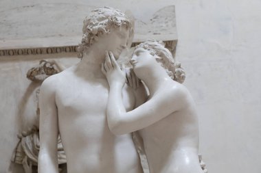 Possagno, İtalya - 22 Haziran 2023. Venüs ve Adonis, heykeltıraş Antonio Canova, 1794 - alçı