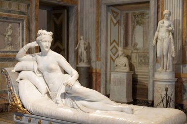 Roma, İtalya - 28 Aralık 2023 Paolina Borghese Bonaparte - Venüs Victrix, heykeltıraş Antonio Canova, 1808 - beyaz mermer