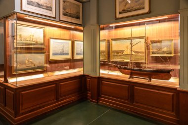 Cenova, İtalya 20 Ocak 2026 Galata Denizcilik Müzesi 'nin tarihi deniz tabloları ve gemi modelleri sergilenmekte, Ceneviz deniz mirası ve denizcilik tarihini gözler önüne sermektedir..