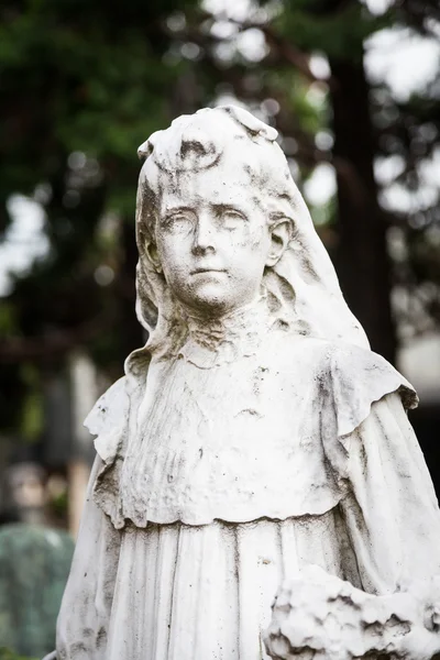 Vecchia statua del cimitero — Foto Stock