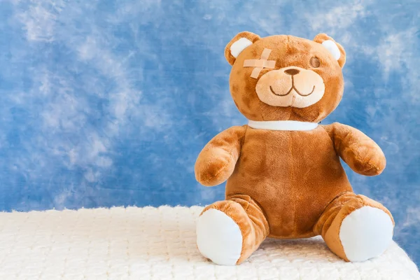 Injured Teddy Bear — Stock Photo, Image