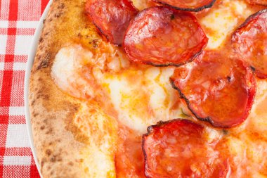 Gerçek İtalyan Pizza Diavola