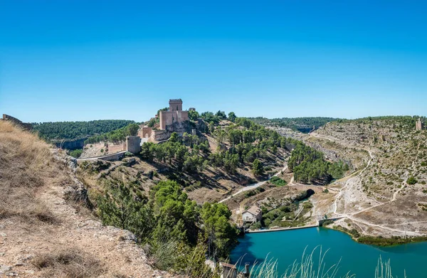 Widok Panoramiczny Słynne Ufortyfikowane Średniowieczne Miasto Alarcon Cuenca Kastylia Mancha — Zdjęcie stockowe