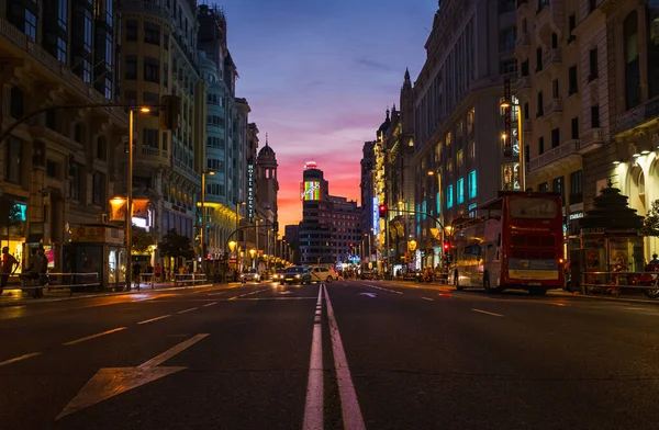 Madrid Agosto 2016 Vista Bajo Ángulo Ajetreada Calle Gran Madrid —  Fotos de Stock