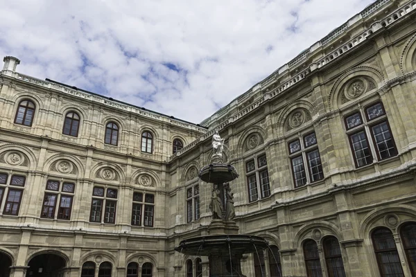 Viyana opera evi çeşme — Stok fotoğraf