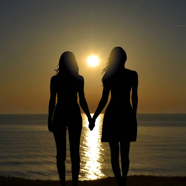 Back View Two Women Holiday Travel Vacation Beach Watching Sunrise — Stock Photo, Image