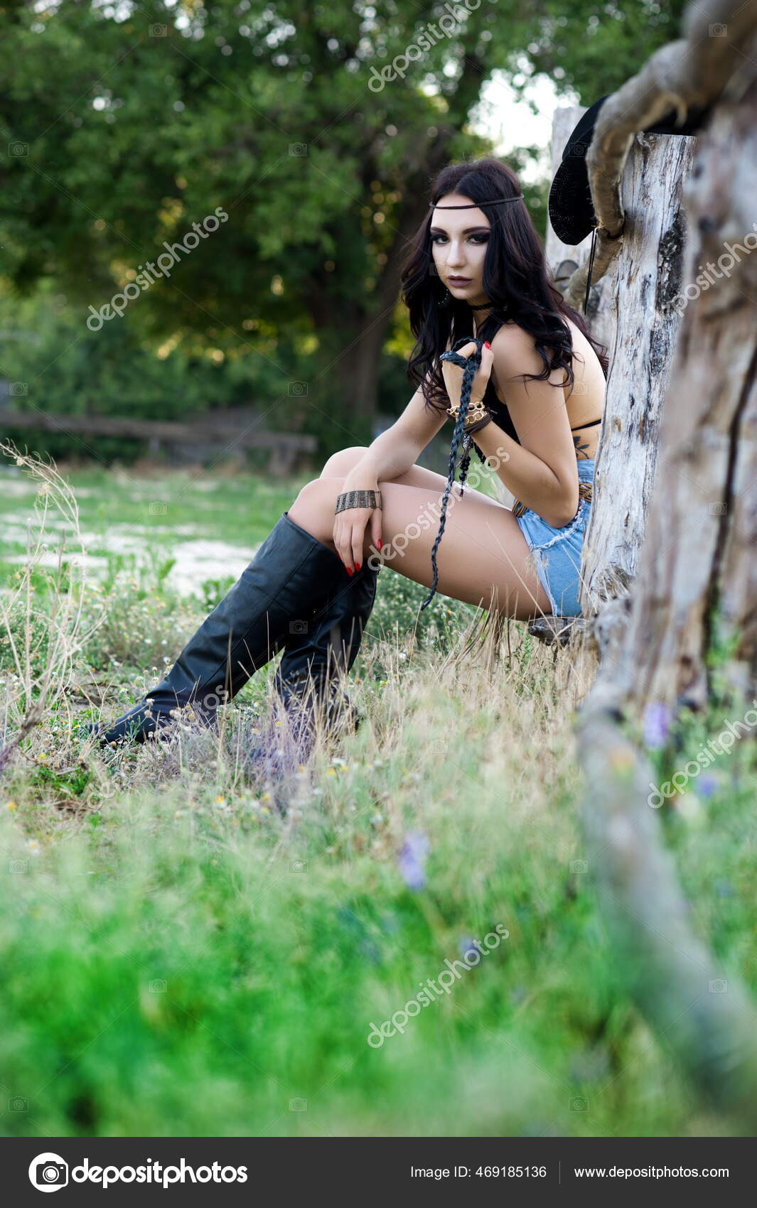 https://st2.depositphotos.com/1012146/46918/i/1600/depositphotos_469185136-stock-photo-beautiful-sexy-brunette-girl-dressed.jpg