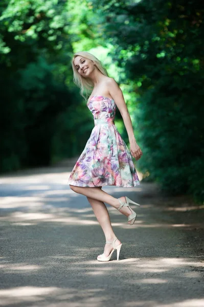 Beautiful Sexy Blonde Girl Posing Sunny Summer Day Roadside — Stockfoto