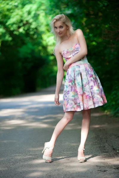 Beautiful Sexy Blonde Girl Posing Sunny Summer Day Roadside — Zdjęcie stockowe