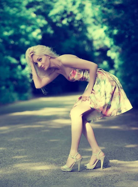 Beautiful Sexy Blonde Girl Posing Sunny Summer Day Roadside — Stockfoto