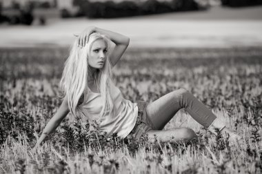 güzel sarışın kız